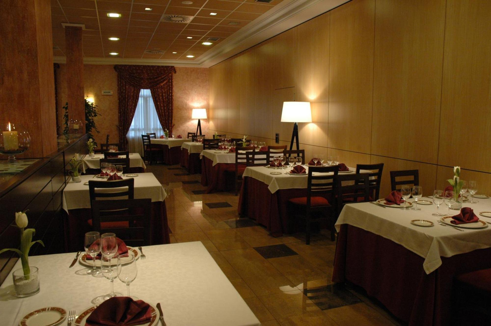 Hotel Andia Orcoyen Restaurant photo